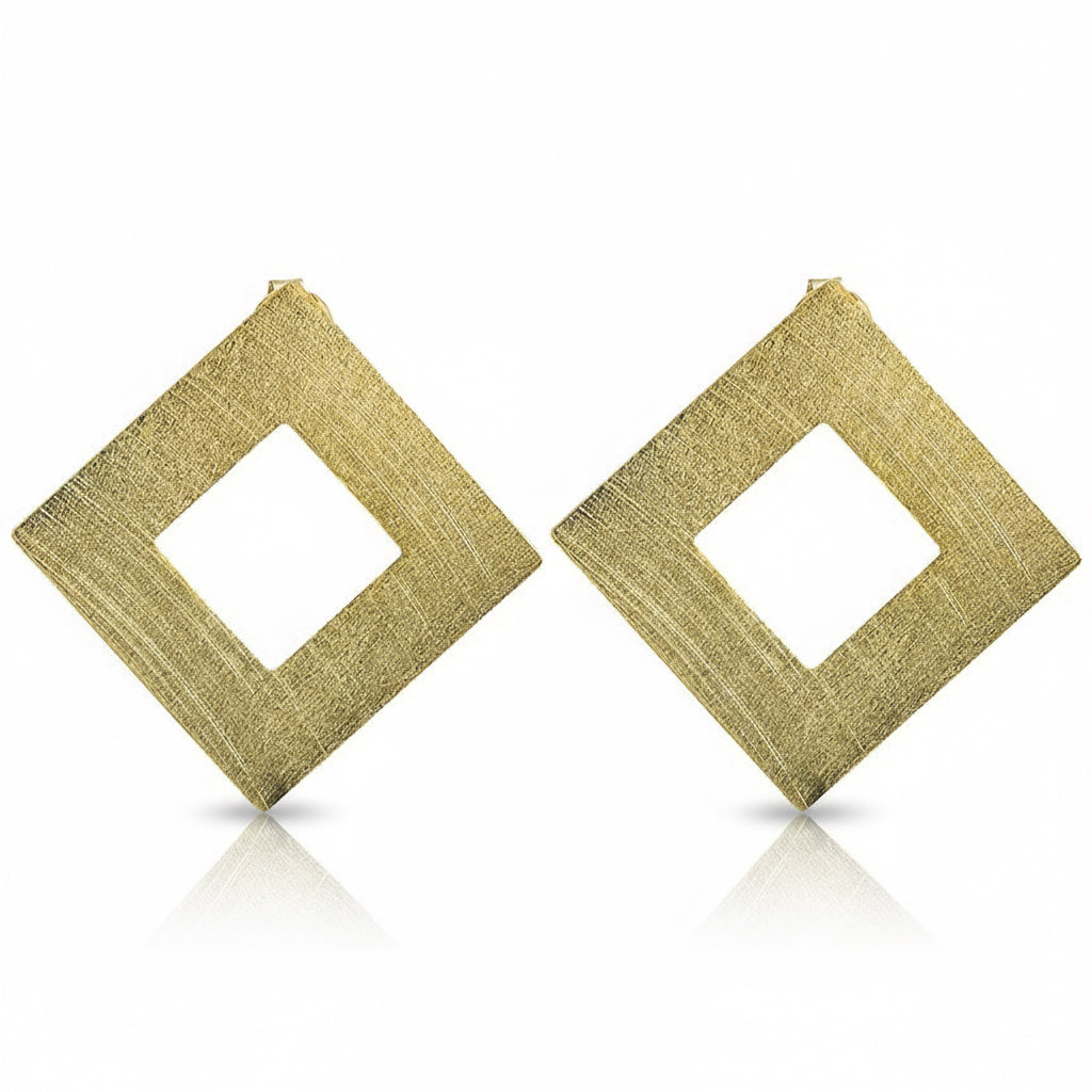 Small Seline Studs