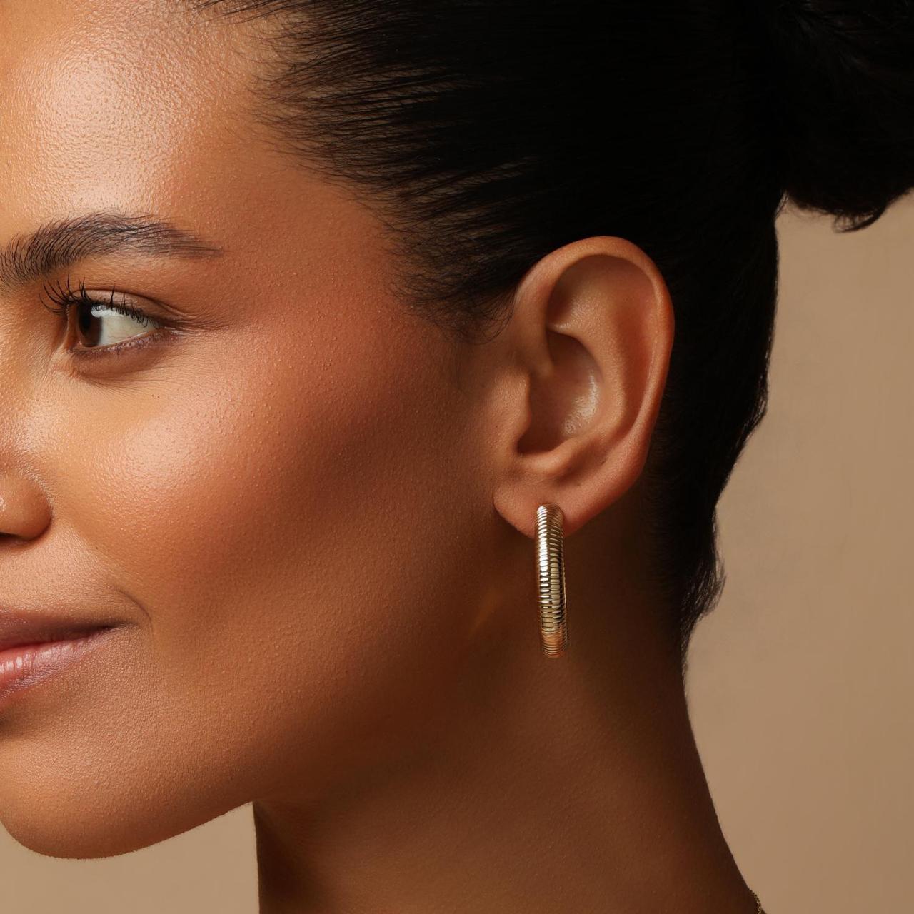 Bella Ribbed Hoops