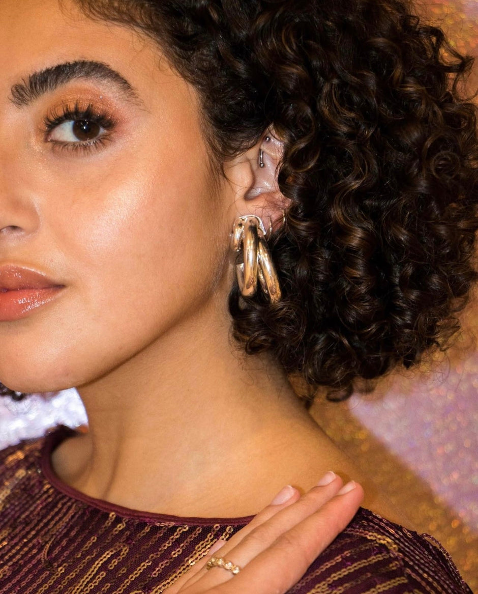 Sheila Fajl Medium Marilyn Star Hug Hoops main image 1